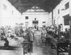  O Colégio Salesianos foi fundado em 1883 e montou uma escola profissional que funcionou por décadas, sendo fechada nos anos 1950. Ela era freqüentada, principalmente, por meninos pobres. Na foto, uma imagem da sala de artes gráficas, onde os alunos fazia